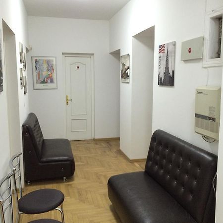 Suisse Hostel Kiszyniów Zewnętrze zdjęcie